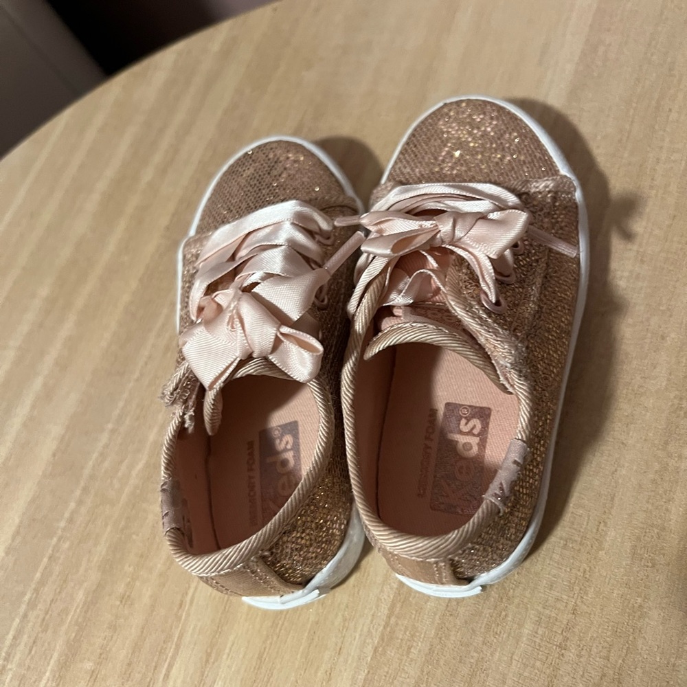 Keds Infant Kickstart Crib Celebrations
- Rose Gold - Picture 6 of 9